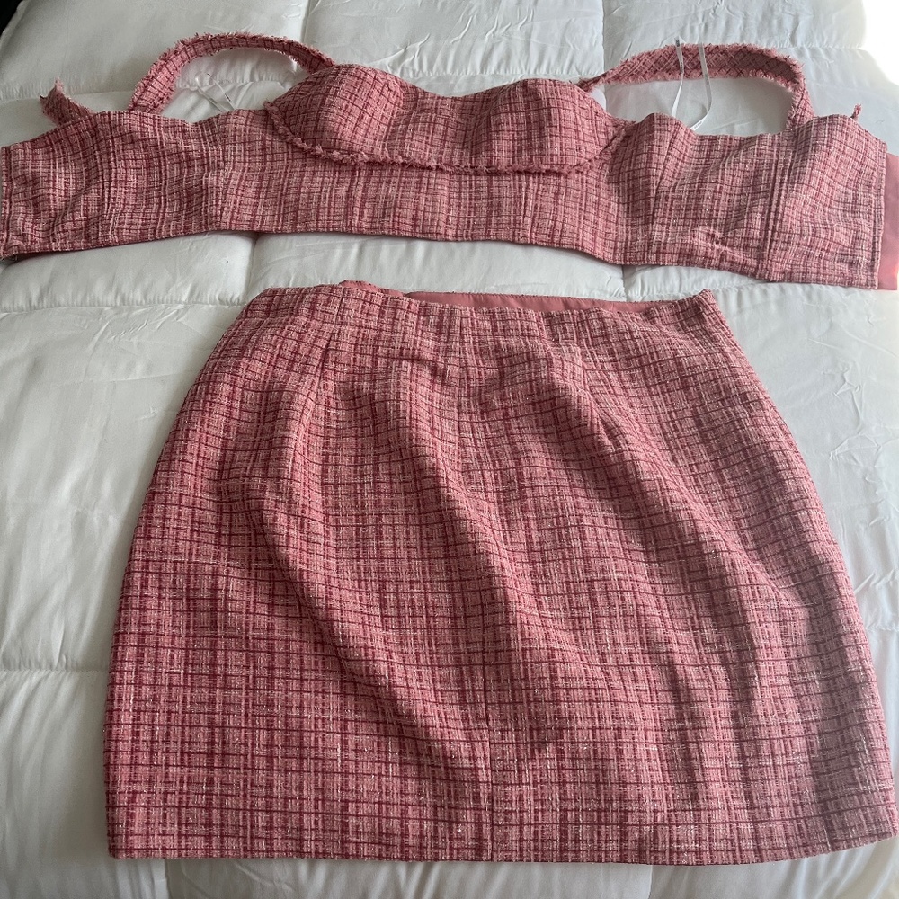 Guess Two-piece pink outfit